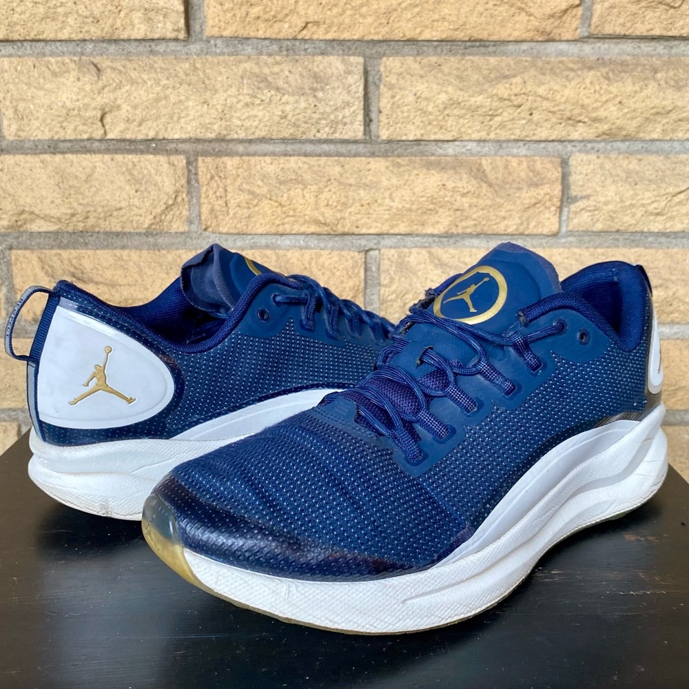 NIKE Air Jordan Zoom Tenacity 2017